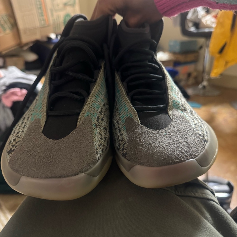 Size 9 - Adidas Yeezy Quantum Teal Blue